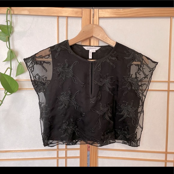 BCBGeneration Tops - BCBG Flutter Lace Crop Top